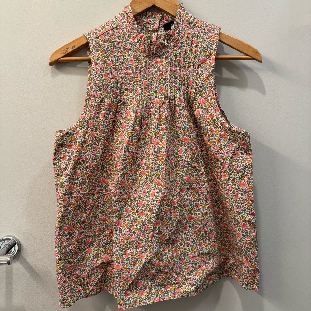 J. Crew Pink Floral Sleeveless Blouse with Button Back - XS - worn ONCE